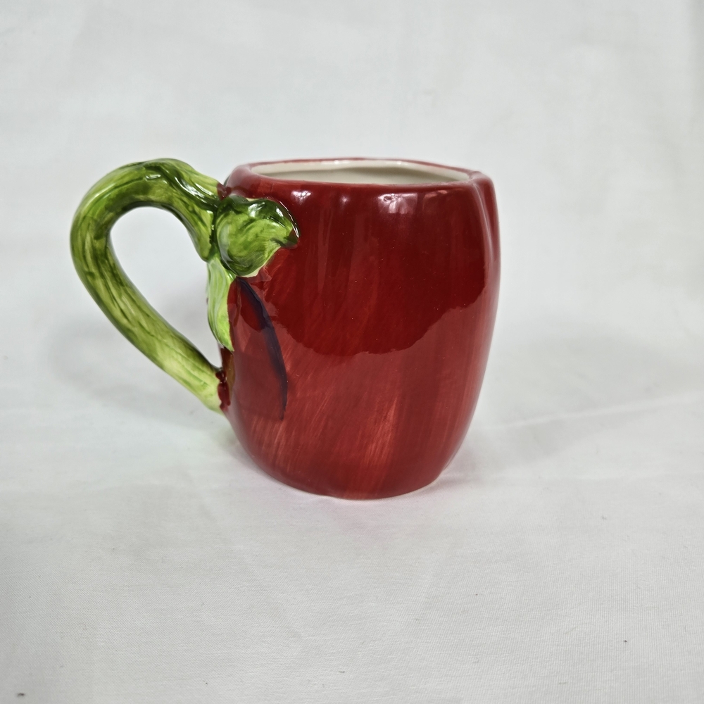 La Dolce Vita‎ Fresh Vegetable Collection Red Apple Green Handle Ceramic Mug Vtg